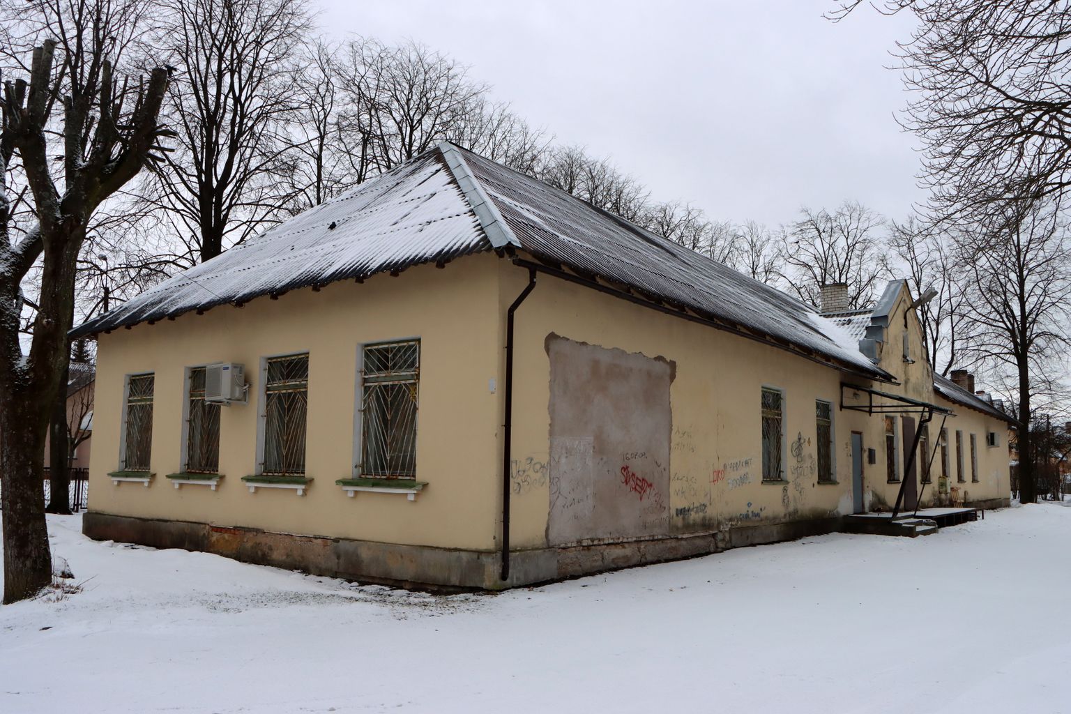 Обанкротившаяся швейная фирма "Lorinda" работала в бывшем здании детского сада на улице Пярна в Кохтла-Ярве.
