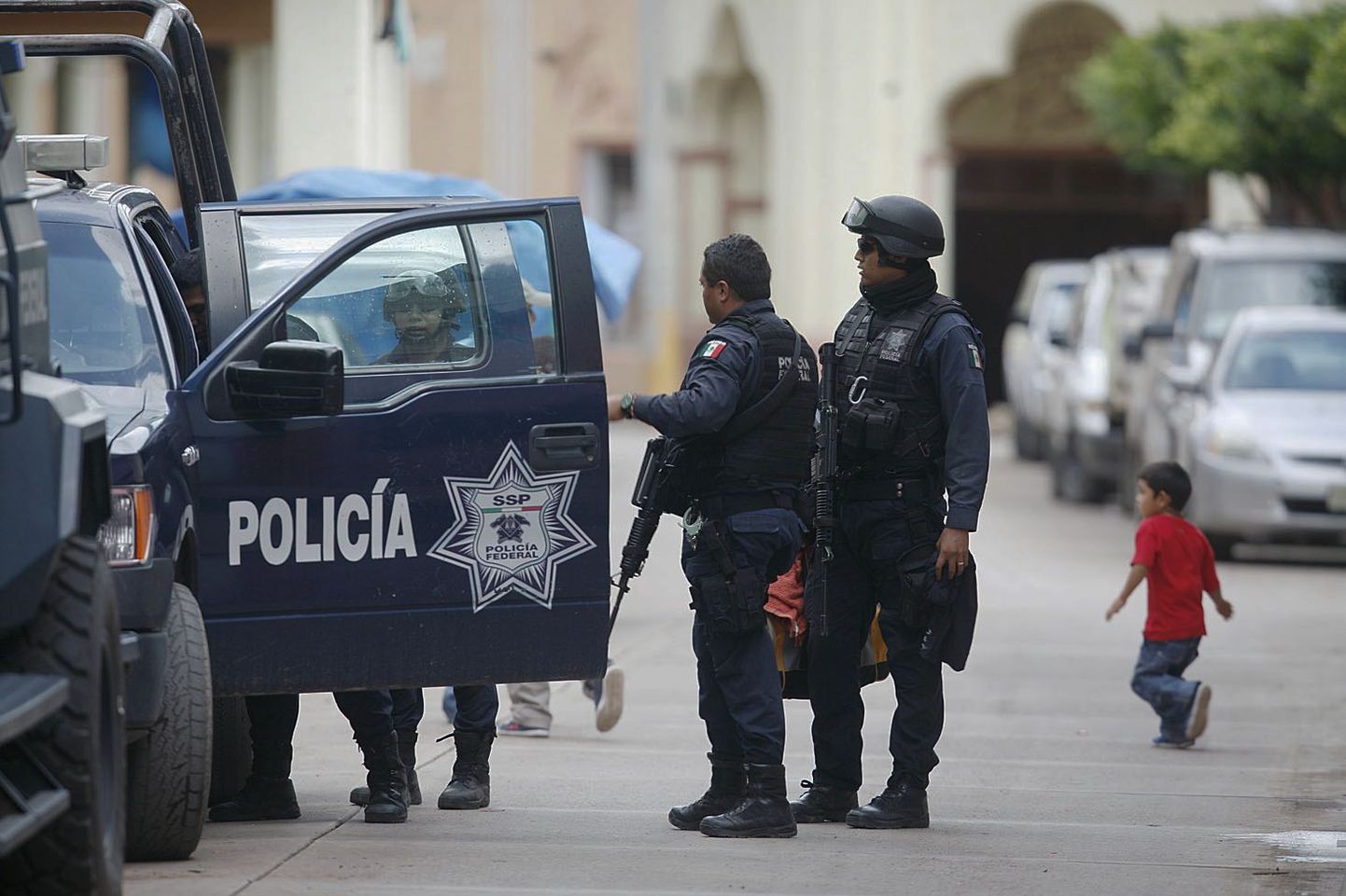 Mehhiko politseinike kahtlustatakse mõrvades ja inimröövides
