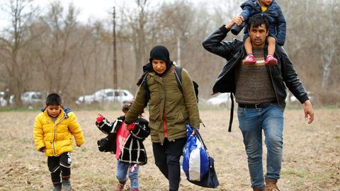 Kreeka peatas Türgi piiril mitusada migranti