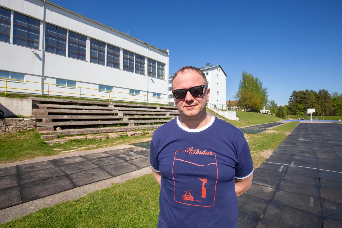 Männimäe jooksu idee autorile ja korraldajale Jorma Jürgensile on Jakobsoni kooli staadion juba lapsepõlvest tuttav ning tema arvates on see jooks üks võimalus staadionile uus hingamine anda.