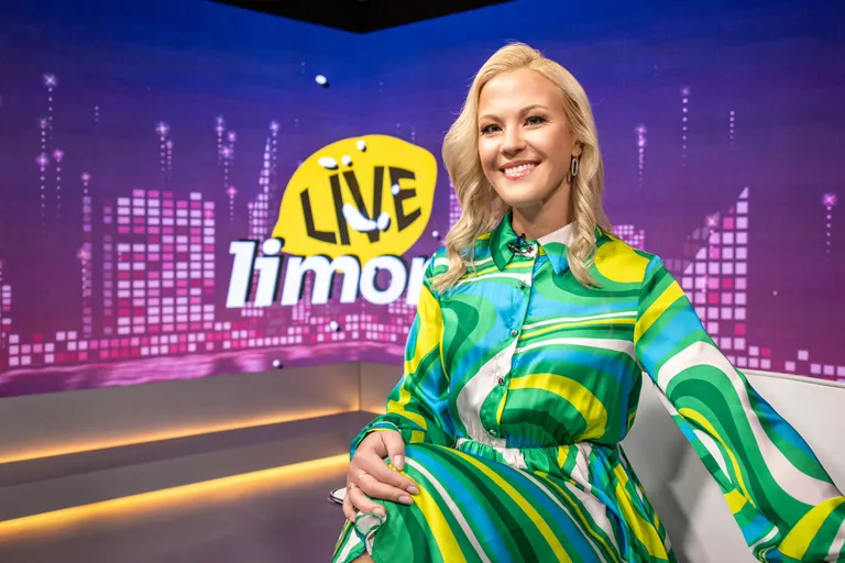 Одежду ведущей в новом сезоне шоу Limon LIVE предоставляет Fashion Italia Brand Fortuna.
