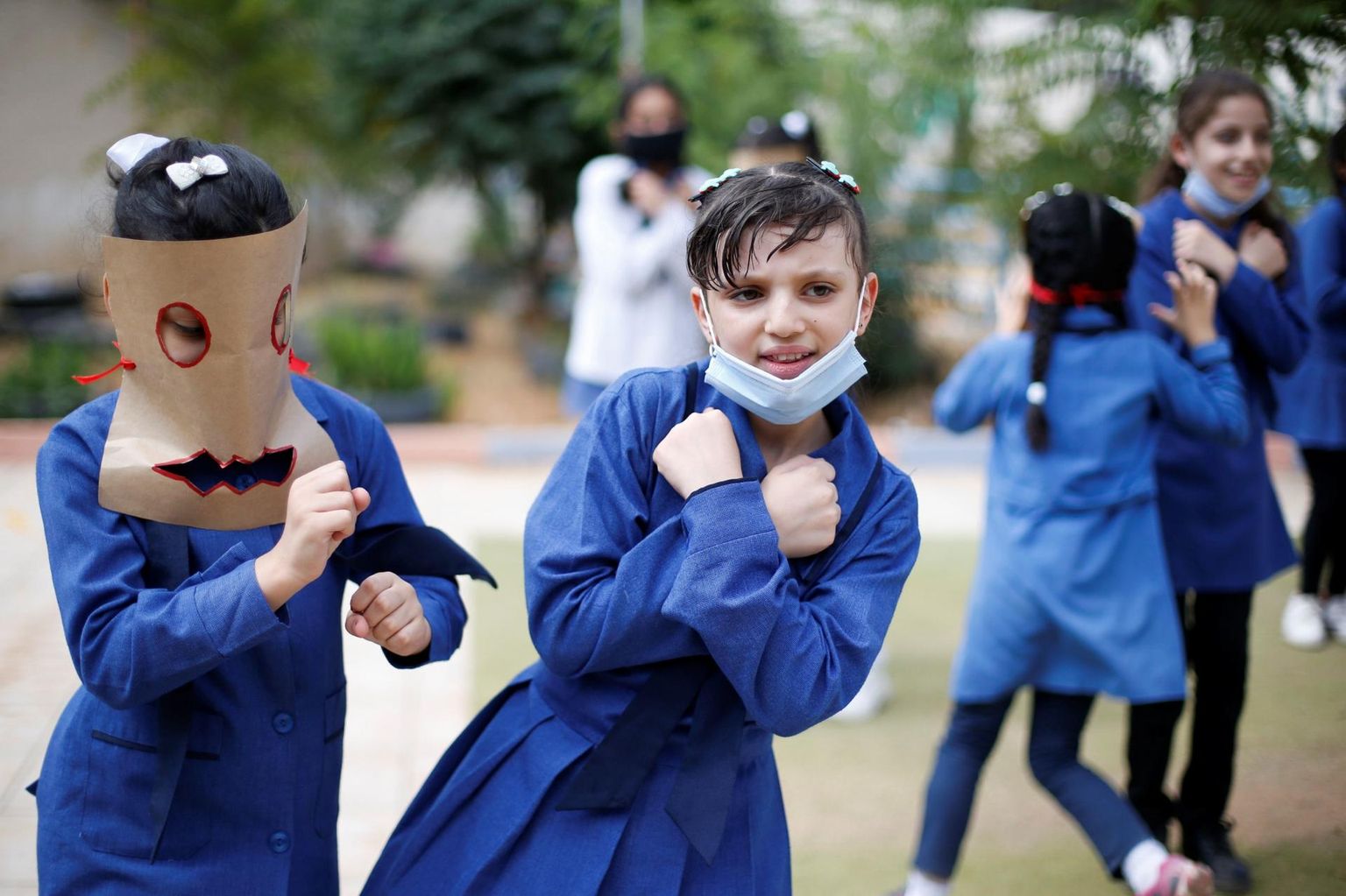Jordaanias Ammanis ÜRO peetavas koolis õppivad pagulastüdrukud oma tänavusel 1. septembril.