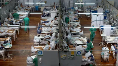 Отделения для больных ковидом в бразильских больницах переполнены