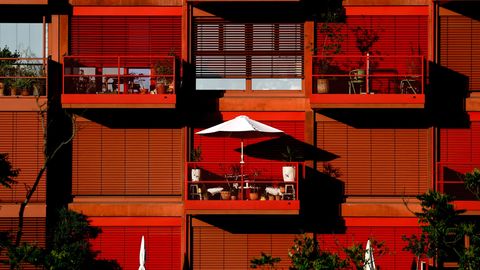 Europe Debates Air Conditioning Amidst Rising Heat and Climate Concerns