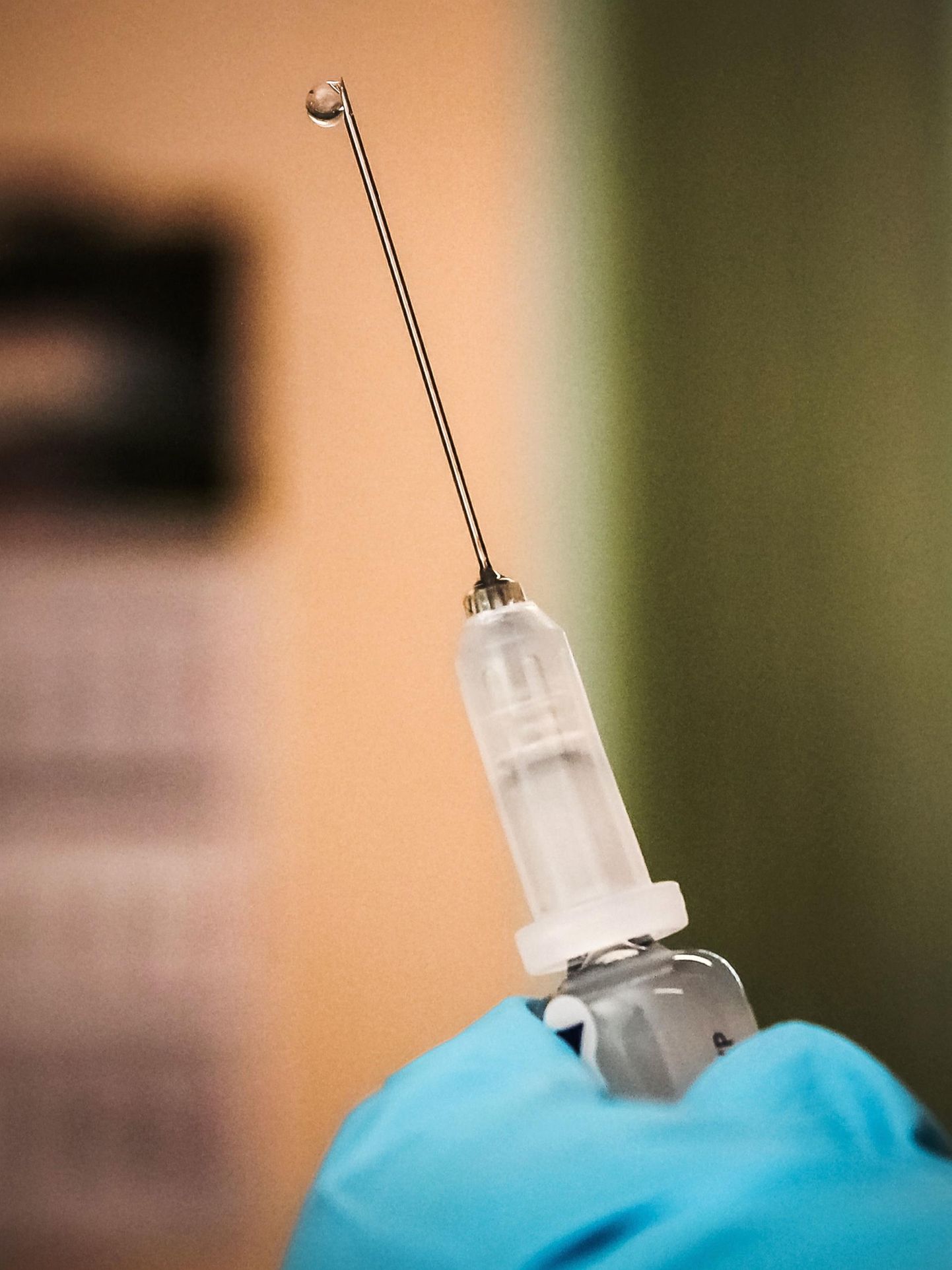 Covid-19 vaktsiini tegemine sarnaneb gripivaktsiiniga.