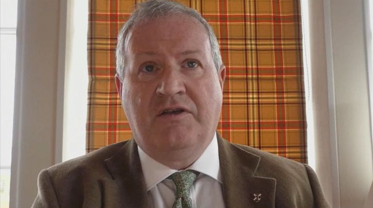 Šoti Rahvapartei fraktsiooni juht Londoni parlamendis Ian Blackford kõnelemas sel nädalal video vahendusel peaministri küsimustetunni ajal.