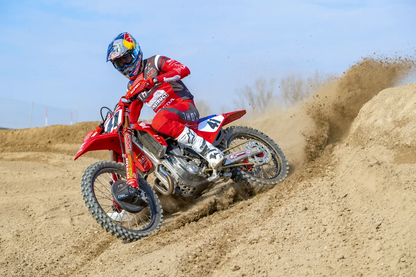 Latvijas motokrosa braucējs Pauls Jonass