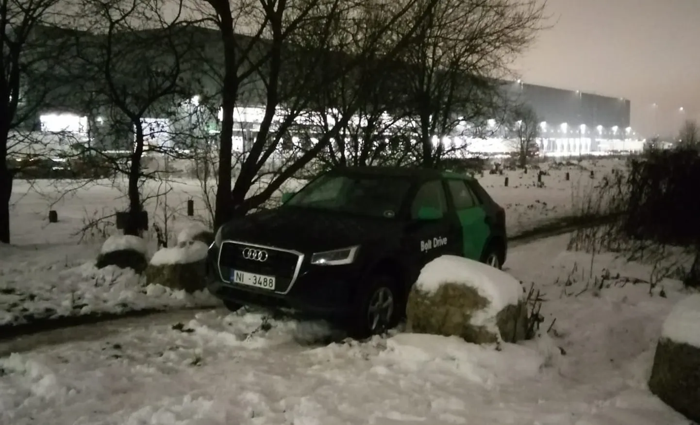 Audi компании Bolt Drive, попавший в ДТП в Дрейлини