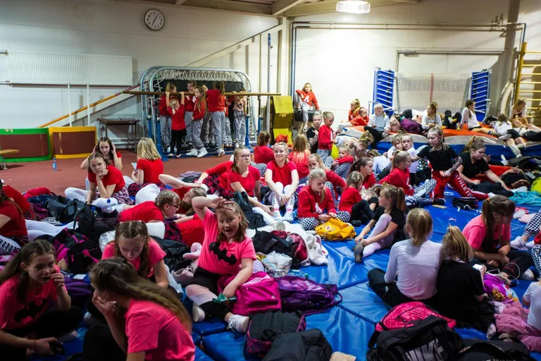 Lapsed peavad veel mõnda aega olema koduõppel ja kokkusaamised on lükatud tulevikku.