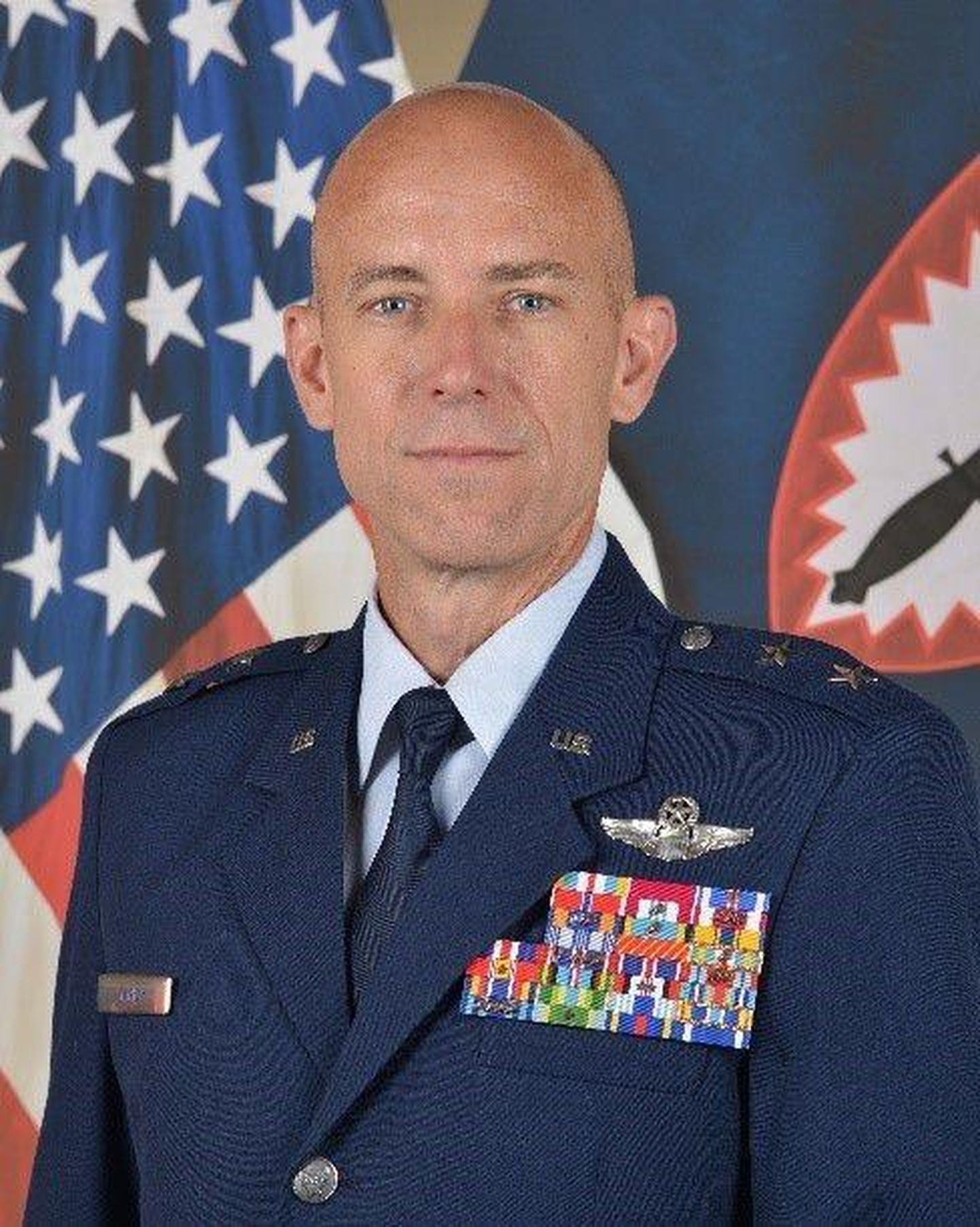 Euroopas teenivate USA erivägede ülem kindralmajor David H. Tabor.