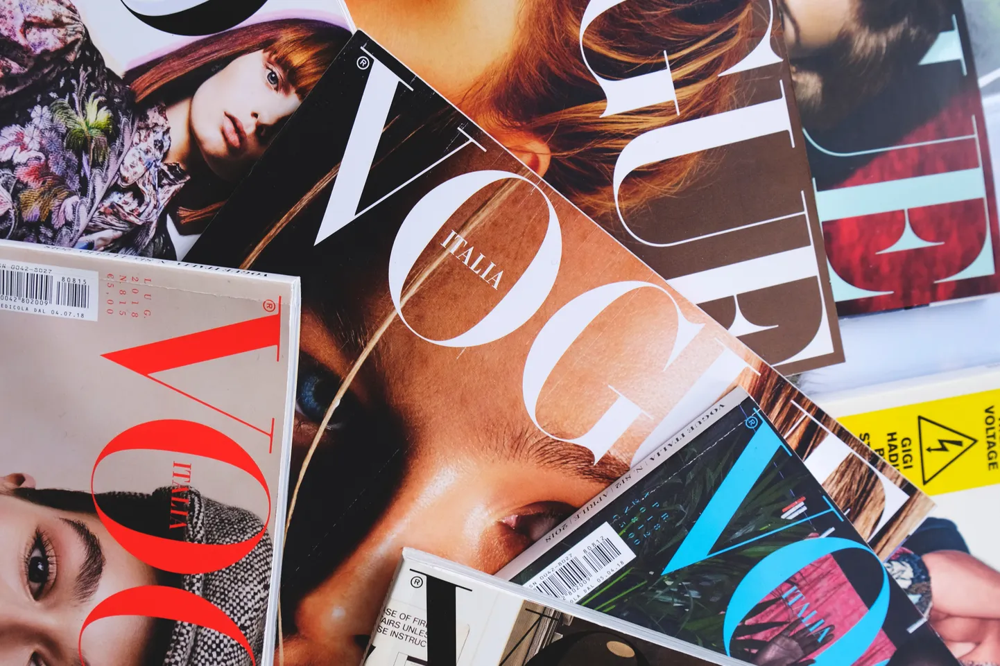 Moeajakirja Vogue numbrid. Pilt on illustreeriv