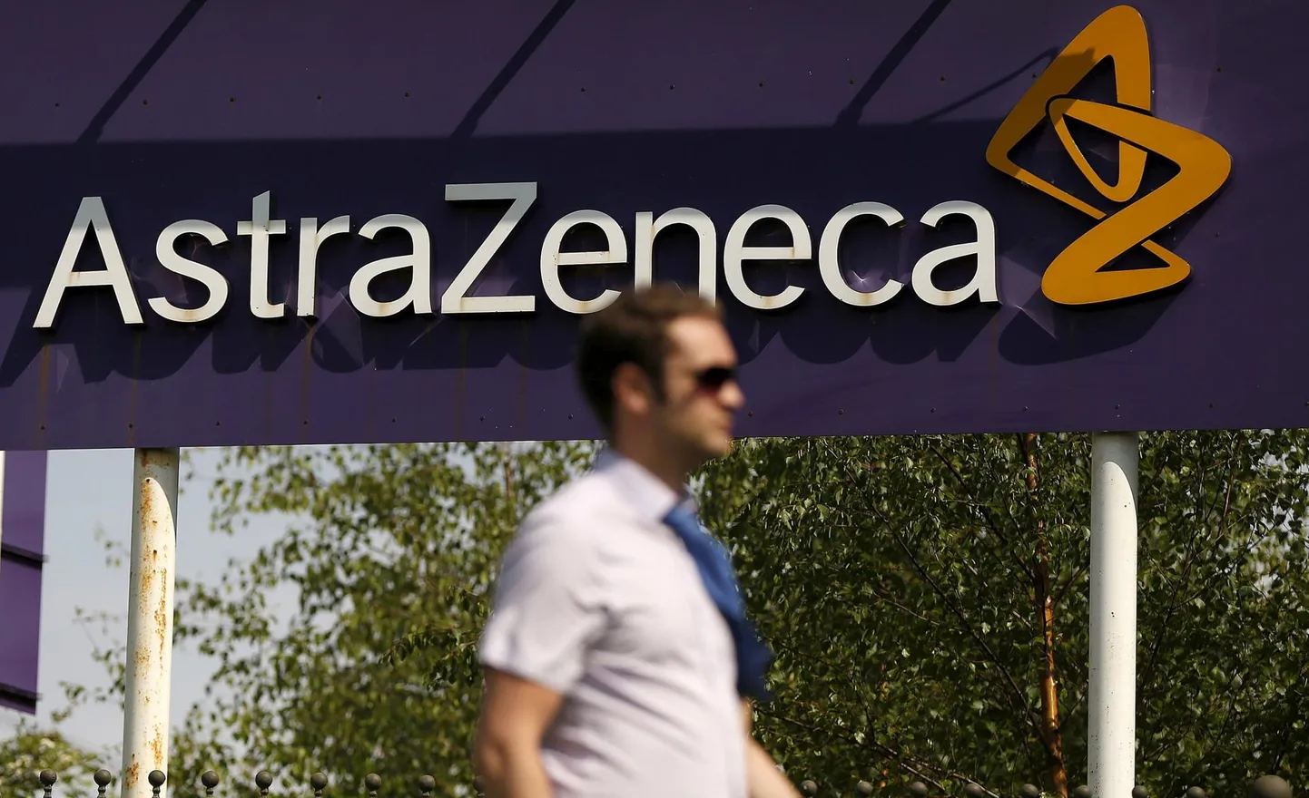 Ravimifirma AstraZeneca silt Inglismaal Macclesfieldi keskuses.