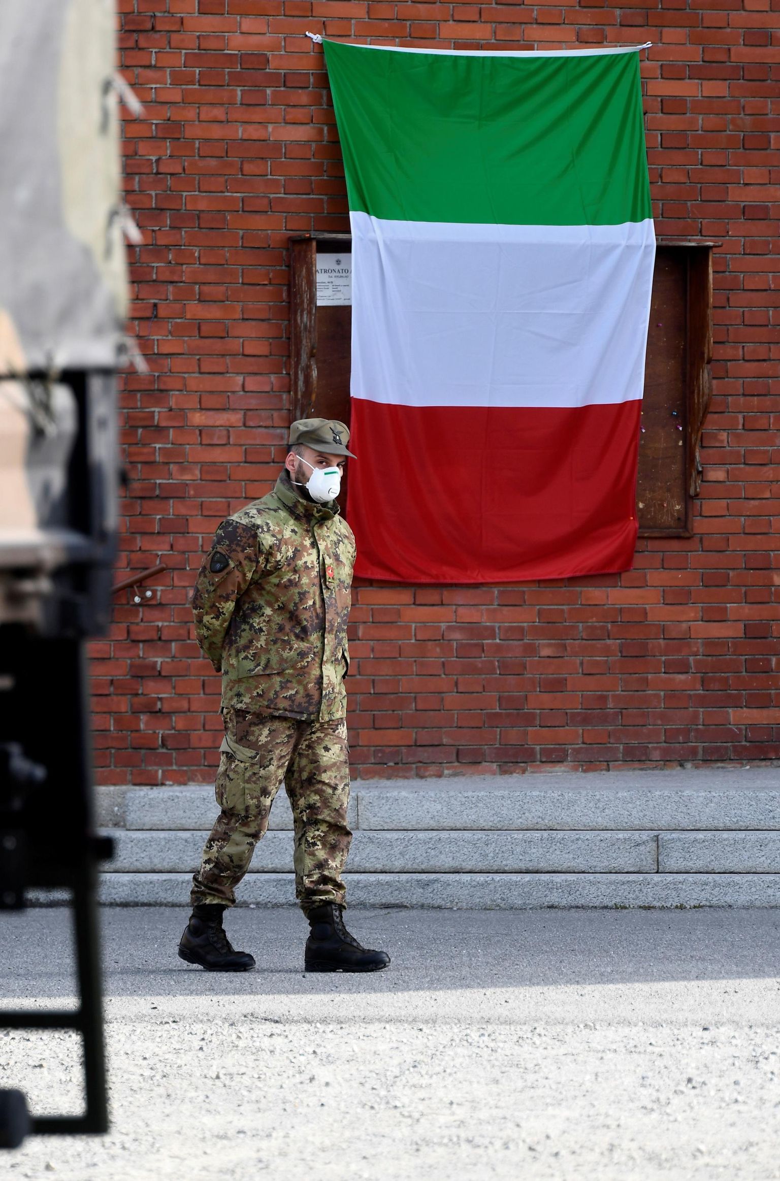 Surnukehade transport on jäetud Itaalias armee hooleks. 