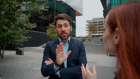 Me kõik teame, mida tahame öelda. Miks on seda nii raske välja öelda?