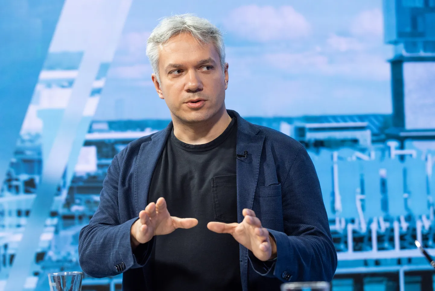 Депутат Ригикогу от Центристской партии Андрей Коробейник.