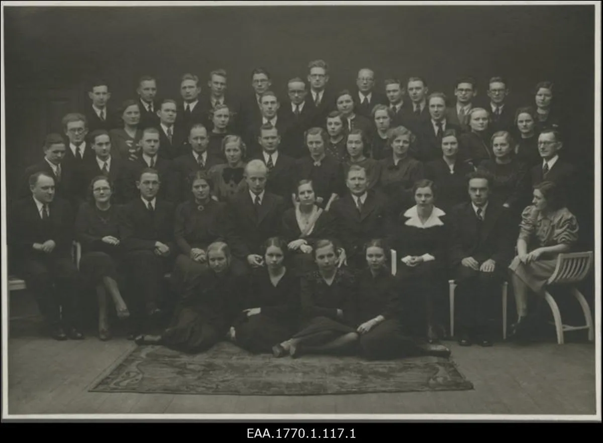Eesti üliõpilaste seltsi Veljesto aastapäev, grupifoto. Karl Ristikiri seisab tagumises reas. EAA.1770.1.117.1 (AIS).