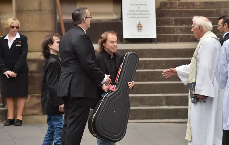 Täna toimus Austraalias Sydneys ansambli AC/DC kitarristi Malcolm Youngi matus