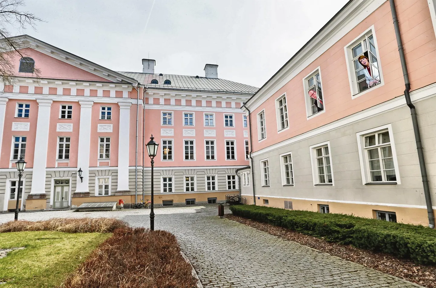 26. aprillil peaks saama selgeks, kas rektori kabinet saab järgmiseks viieks aastaks Margit Sutropi või Toomas Asseri töökohaks.
