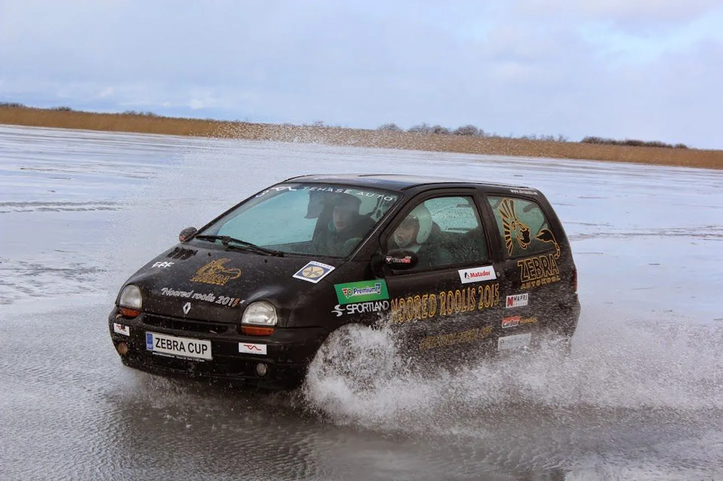 Noored Roolis rallisarja teine etapp Võrtsjärvel.