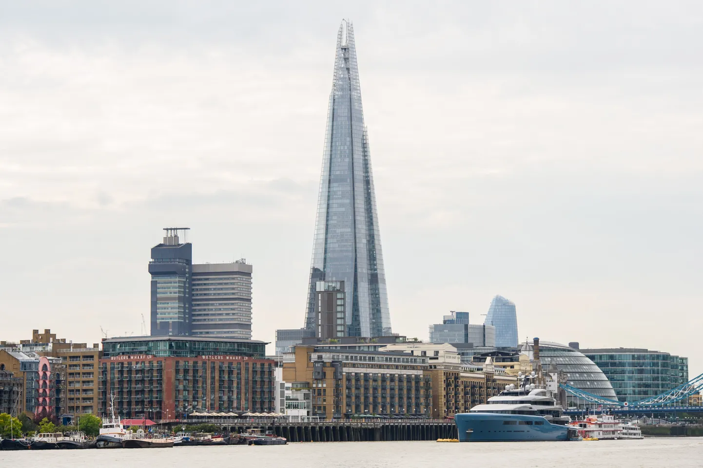 310-meetrine Londoni Shard