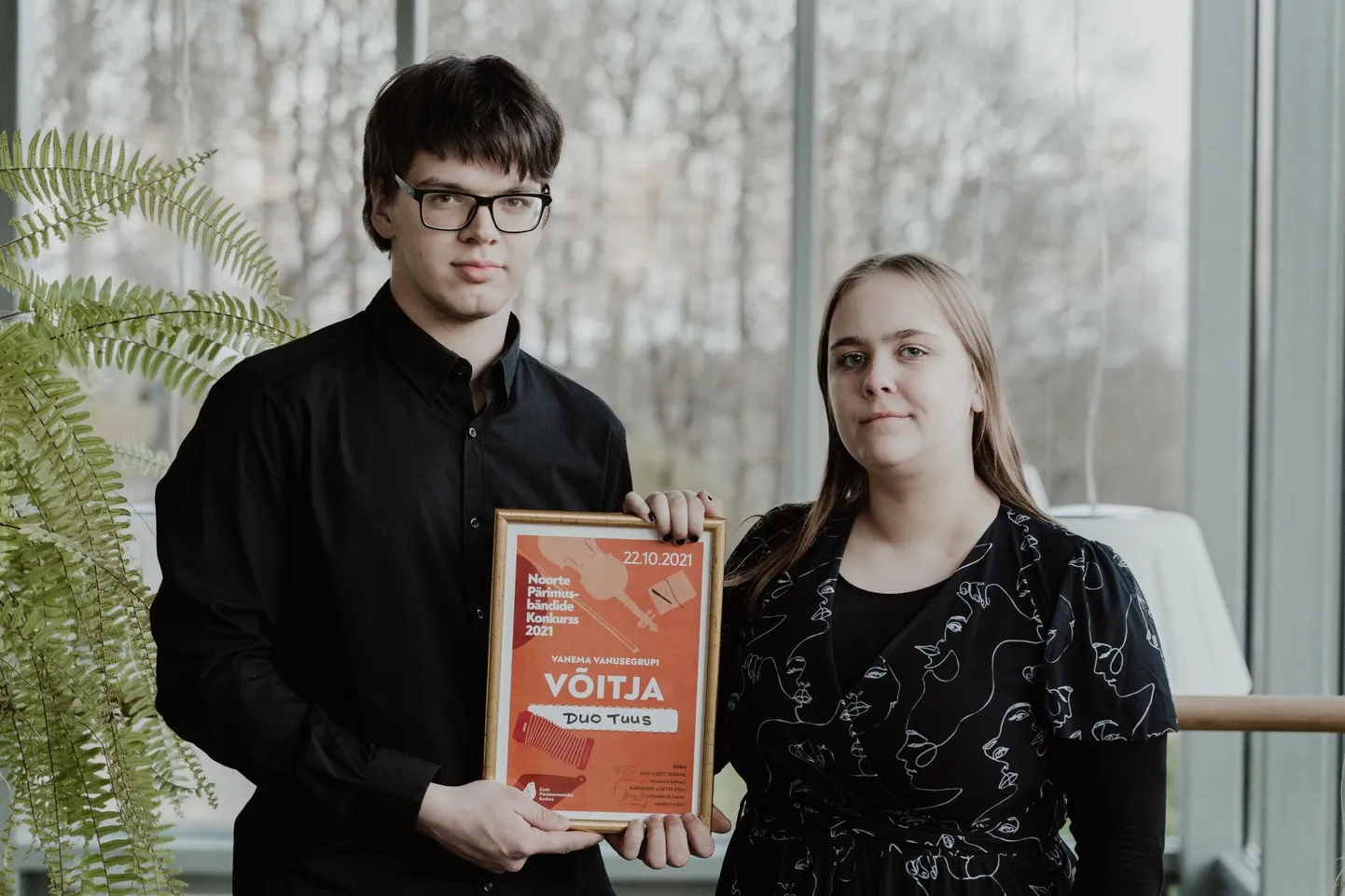 Möödunud aastal võitis noorte pärimusbändide vanema vanuserühma Duo Tuus, milles Marta Külaots mängib viiulit ja Herbert Konnula lõõtsa.