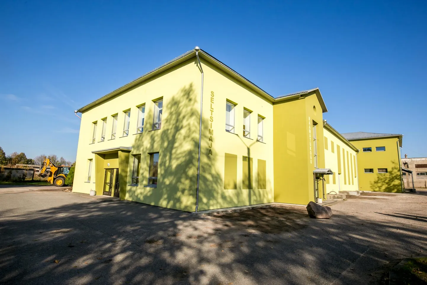 Sindi seltsimaja uuenduskuuri peamine siht on korrastada suur saal.