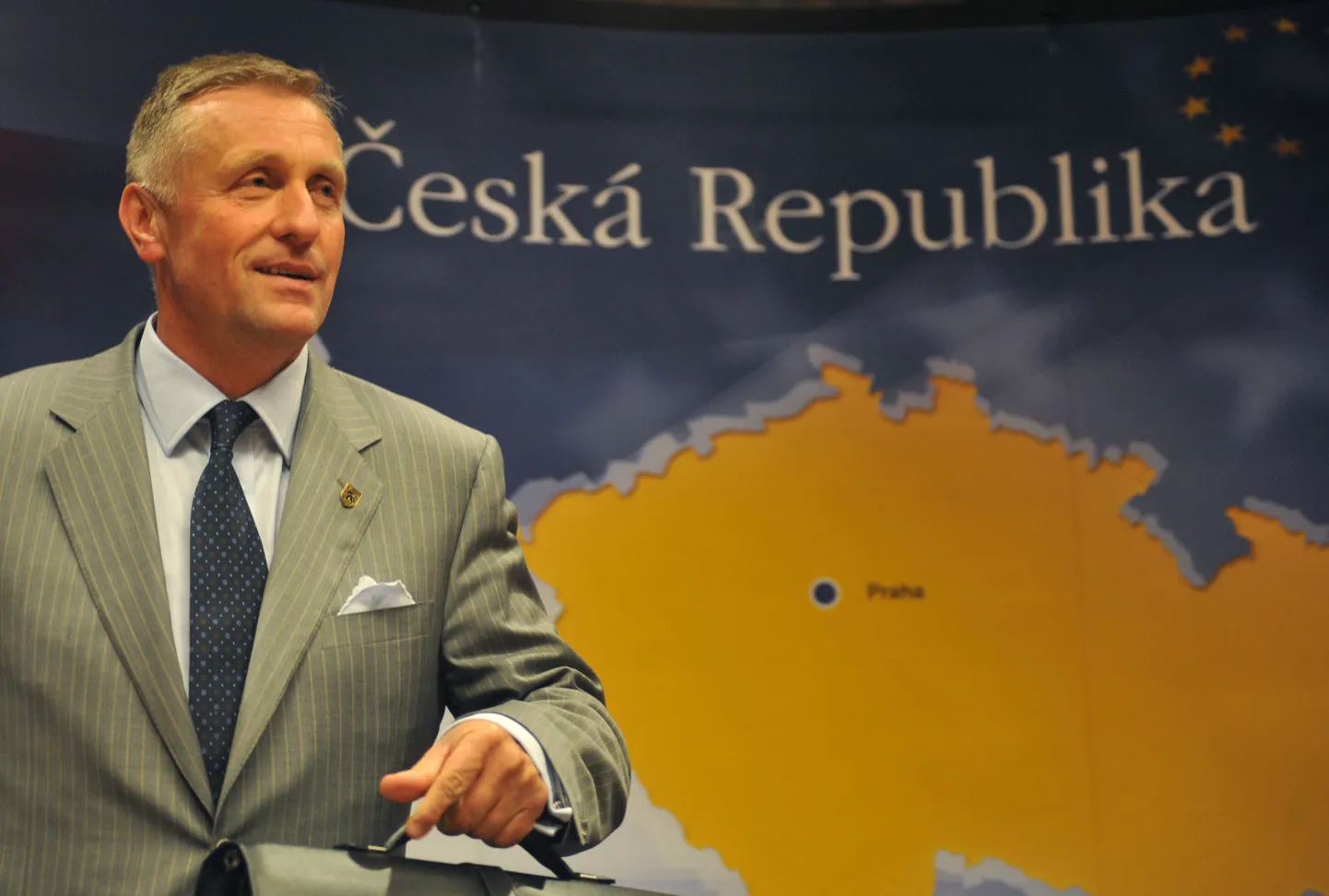 Tšehhi peaminister Mirek Topolánek pressikonverentsil Brüsselis.