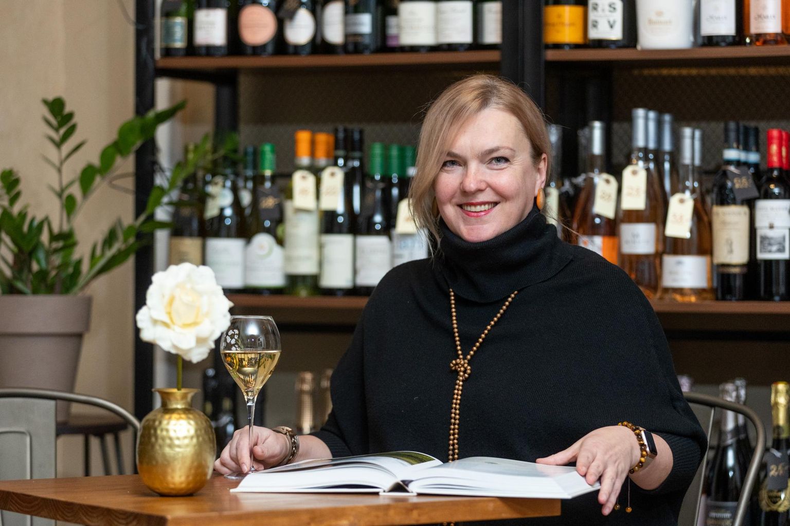 Maie Urbas keeras elus uue lehekülje ja avas Rakveres vinoteegi, mis pälvis ettevõtlusauhindade jagamisel julge alustaja tiitli.