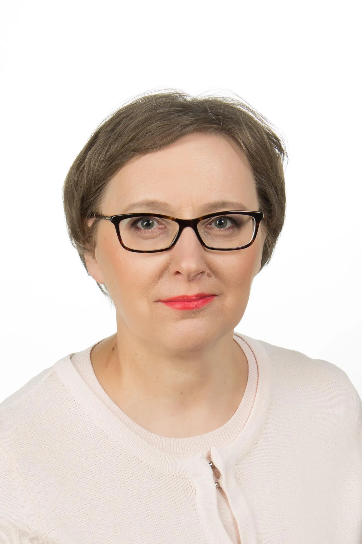 Maire Raadik.