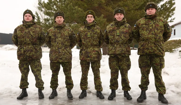 Пострадавшим оказали помощь солдаты Вируского пехотного батальона Илья Ильин, Дмитрий Сверлов, Сандер Филипов, Александр Горбунов и Павел Андронов.