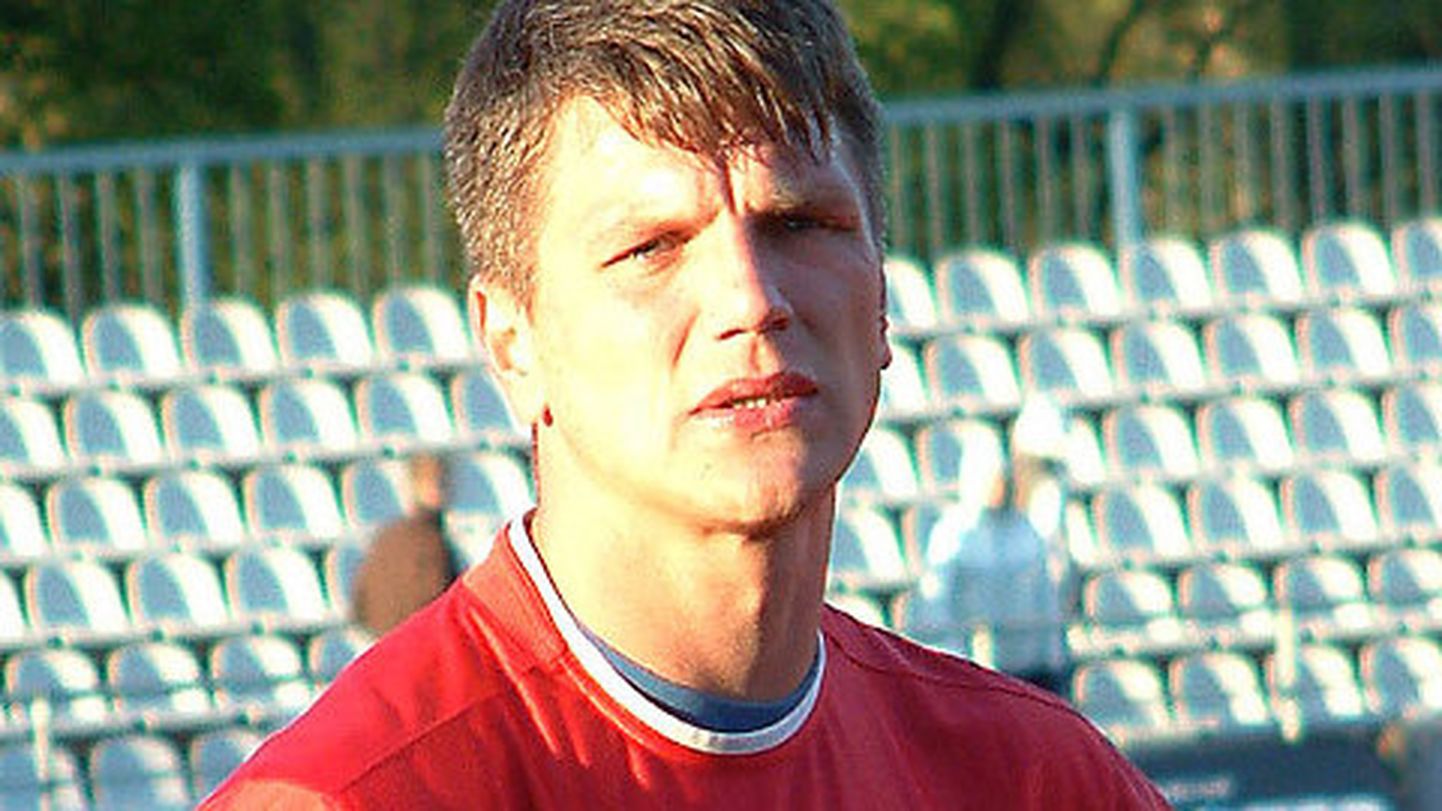 39aastasel Maksim Gruznovil on selja taga silmapaistev jalgpallurikarjäär: ta on Eesti meistriliiga läbi aegade suurima väravakütina löönud üle 300 värava. Nüüd tuleb tal aga astuda kohtu ette süüdistatuna kihlveopettustes.