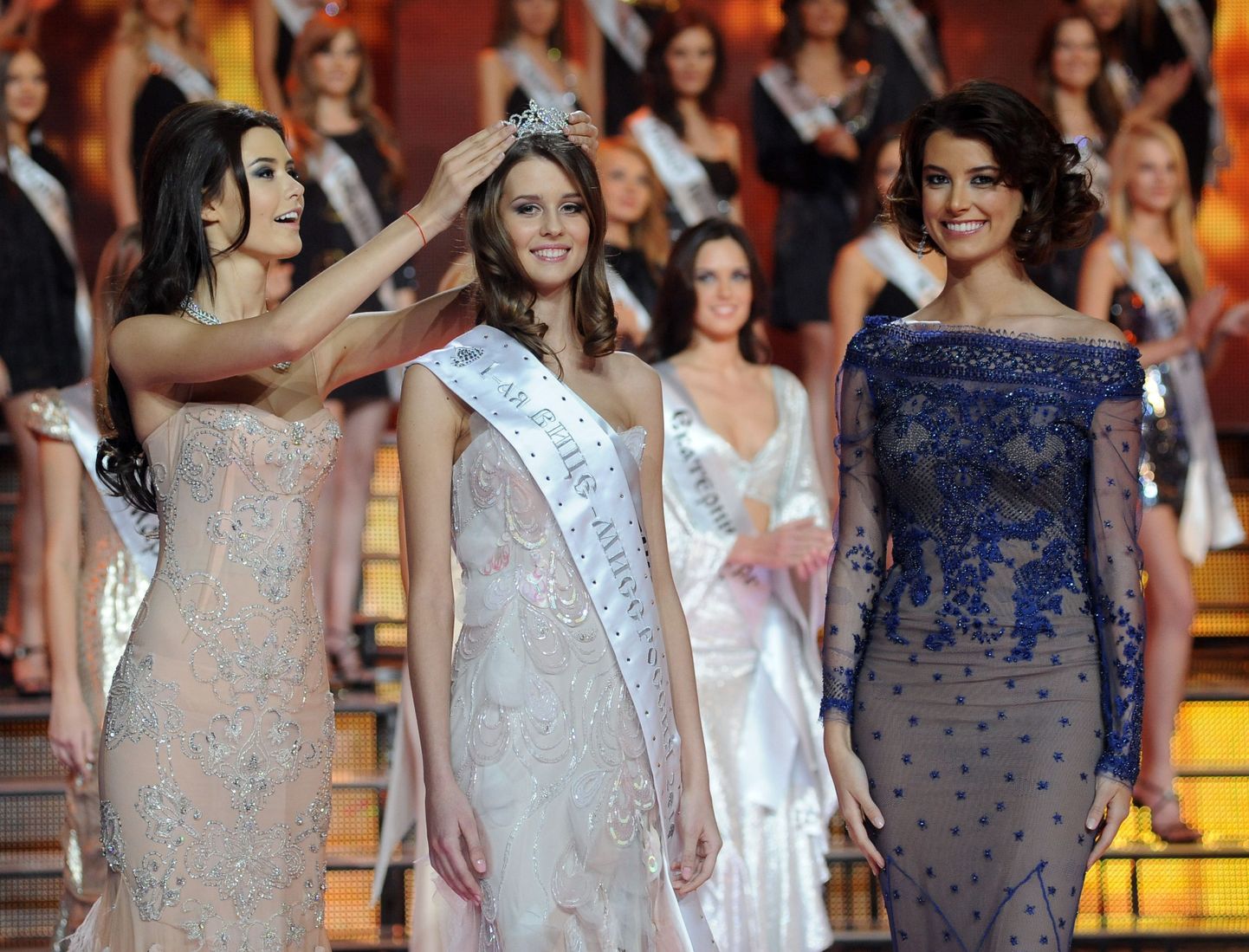 Короны 1-ой вице-мисс России на конкурсе "Мисс Россия - 2010" удостаивается Ирина Шарипова.