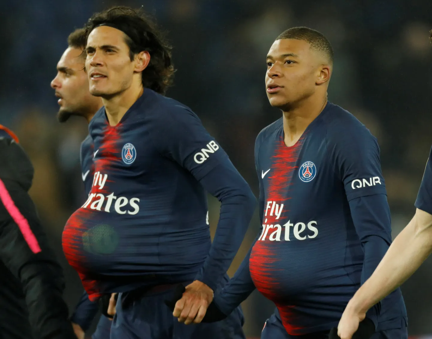Edinson Cavani ja Kylian Mbappe lõid mõlemad kolm väravat. PSG võitis kodus Guingampi 9:0.
