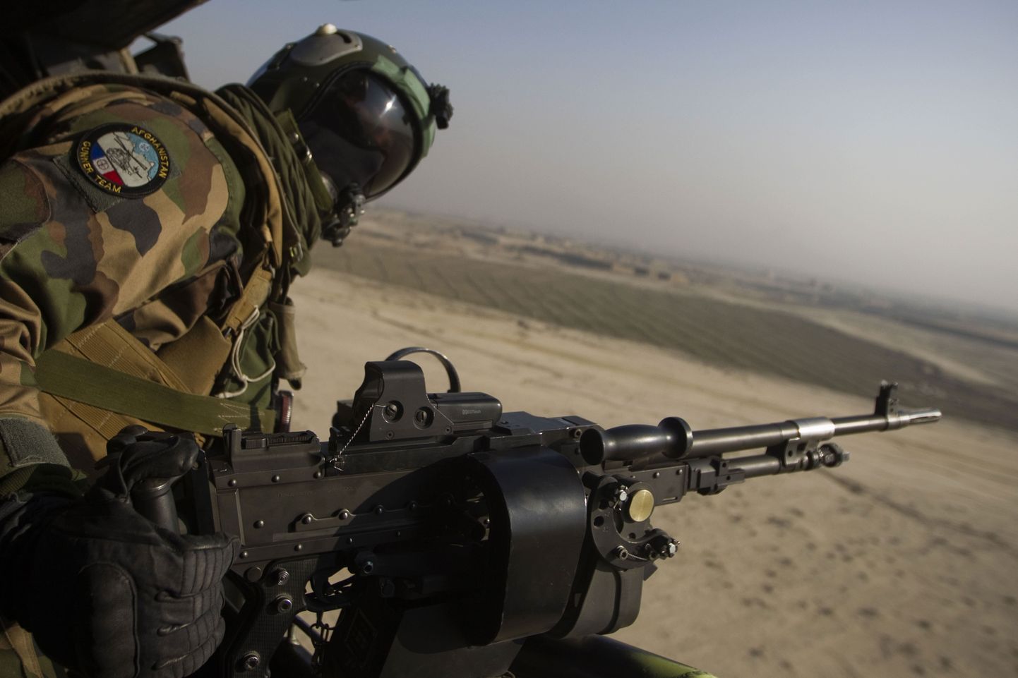Prantsuse sõdur Afganistanis mullu detsembris Puma helikopteri pardal.