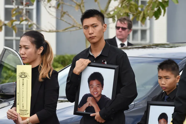 Peter Wangi vanem vend Jason Wang ja noorem vend Alex Wang