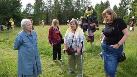 Akadeemiliste naiste ühing tähistas 100. aastat visiidiga Heimtali hernehirmutiste juurde