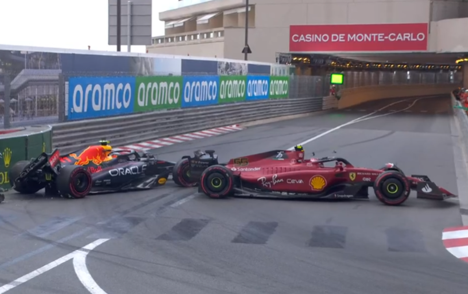 Sergio Perezi ja Carlos Sainzi jaoks lõppes kvalifikatsioon avariiga.