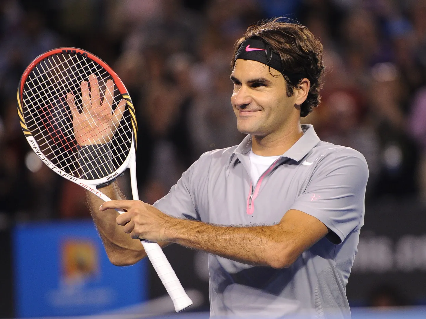 Roger Federer alistas kaheksandikfinaalis Milos Raonici.