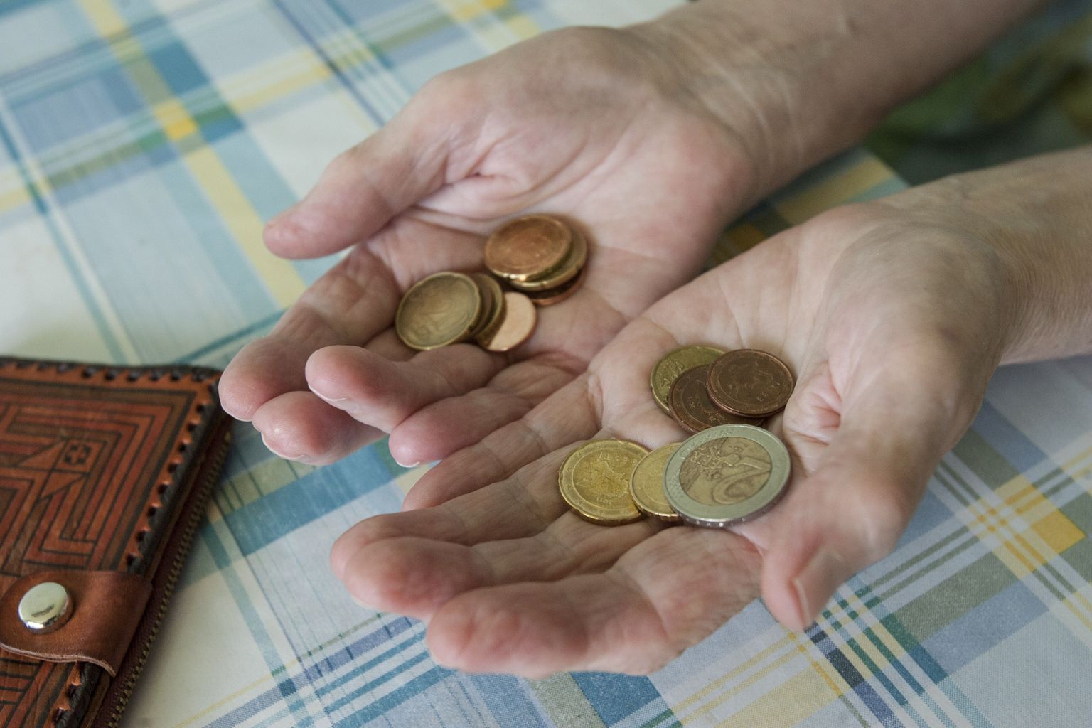 Pensioni kojukande hinnatõus pole tööl käiva inimese jaoks suur, kuid eakatel on iga sent arvel.