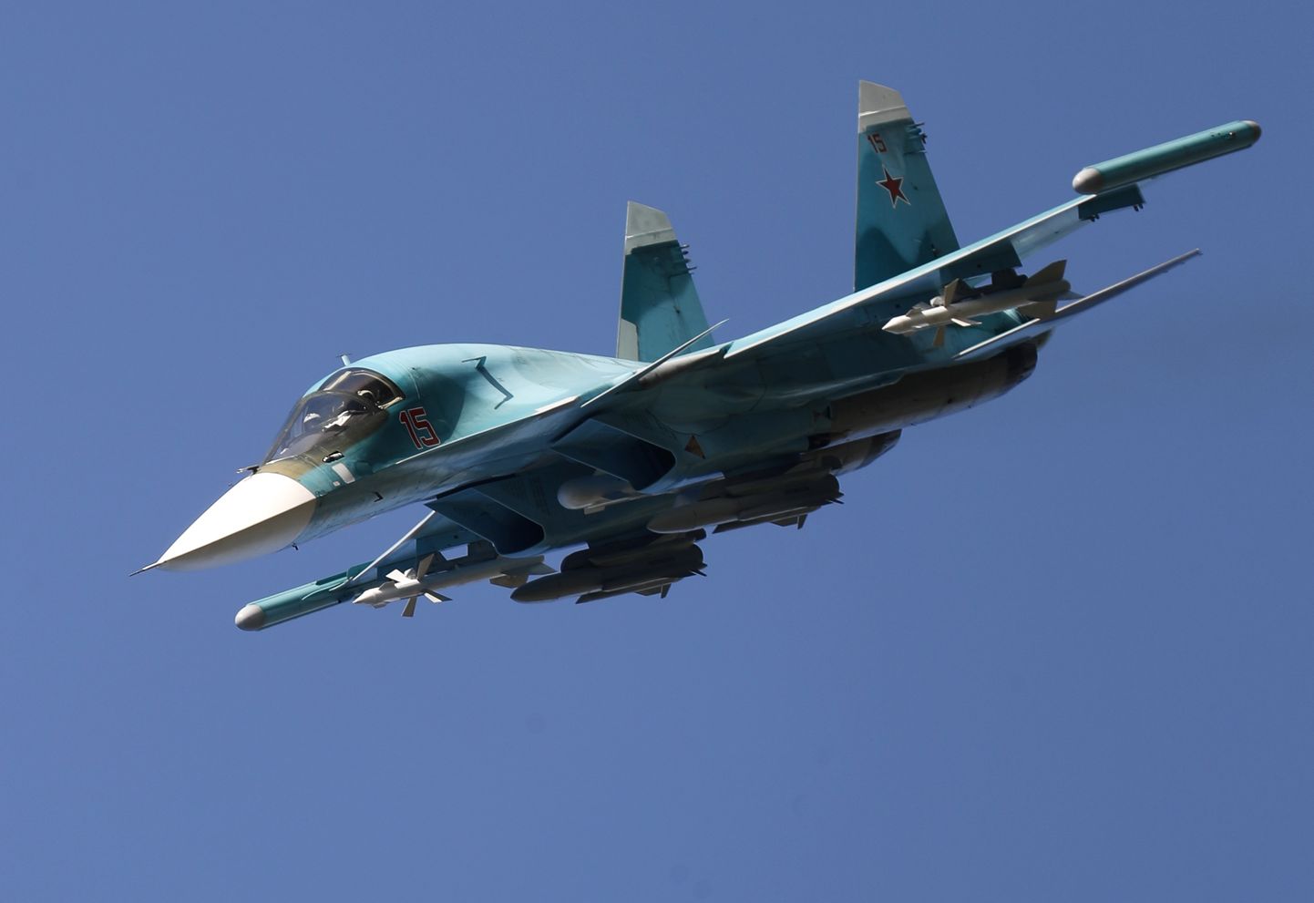 Российский истребитель-бомбардировщик Су-34