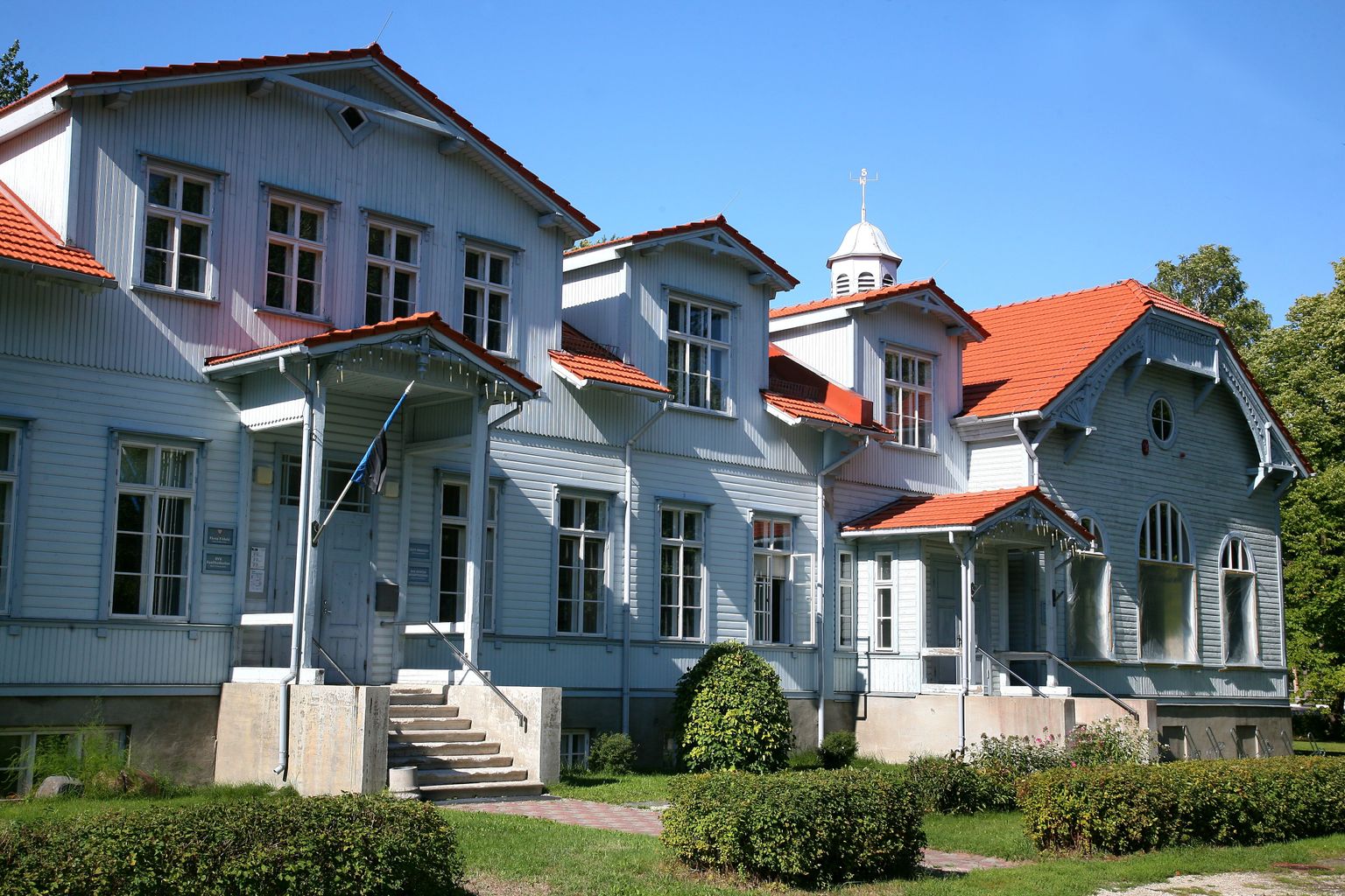 Raeküla Vanakooli keskus.