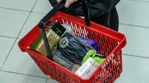 KUIDAS OMETI ⟩ Kallim kartul maal kui linnas?! Hinnad maapoes närivad julmalt pensionäride rahakotti