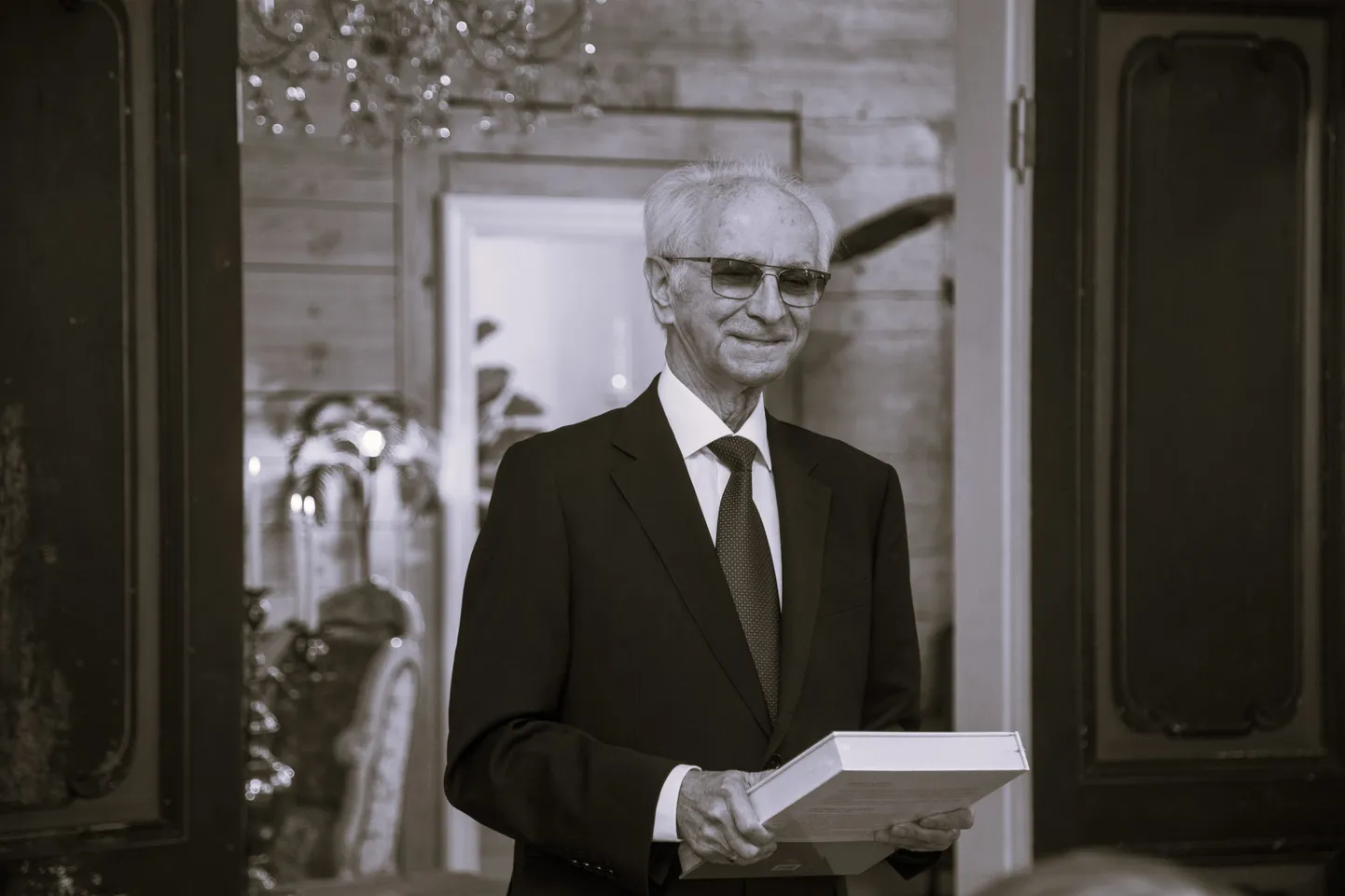Latvijas Zinātņu akadēmijas goda loceklis, kultūrvēsturnieks Vitolds Mašnovskis (1942-2024).