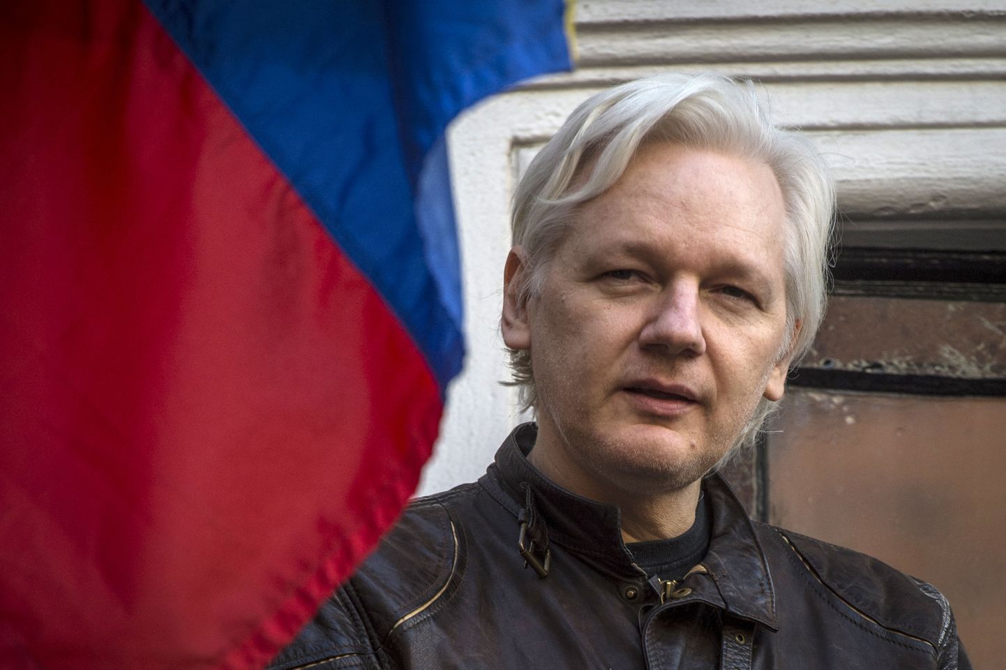 Julian Assange Londonis Ecuadori saatkonnas.