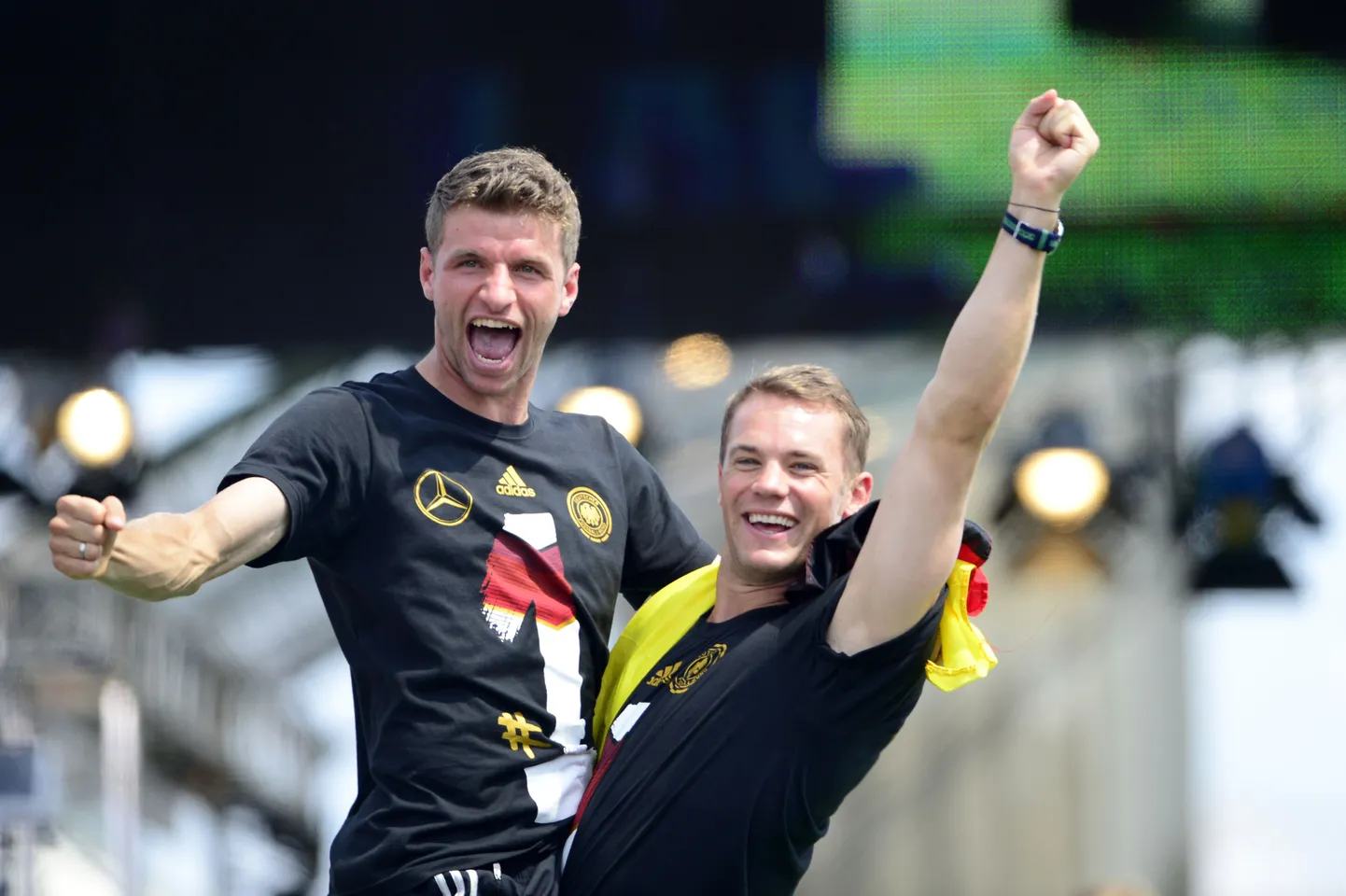 Thomas Müller ja Manuel Neuer.