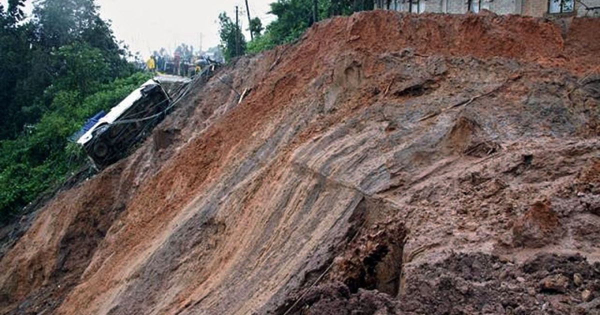 Какие оползни. Луарский оползень. Оползень Деихи. Инкинский оползень. Земляной оползень.