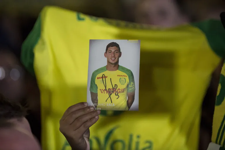 FC Nantesi fännid palvetasid veel eile õhtul Emiliano Sala eest.