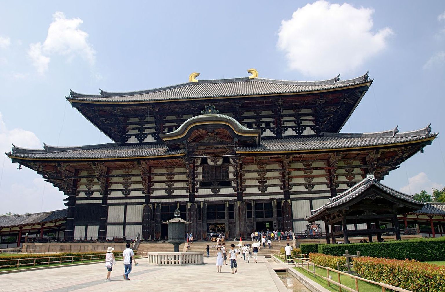 Jaapani Nara üks kuulsatest templitest on Todai-ji tempel, mis on maailma suurim puitehitis