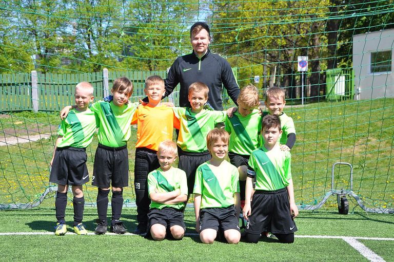 “Edukas Eesti Ettevõte” City Kliima OÜ toetas jalgpalliklubi, kes vajas abi uue võistlusvormi soetamisel