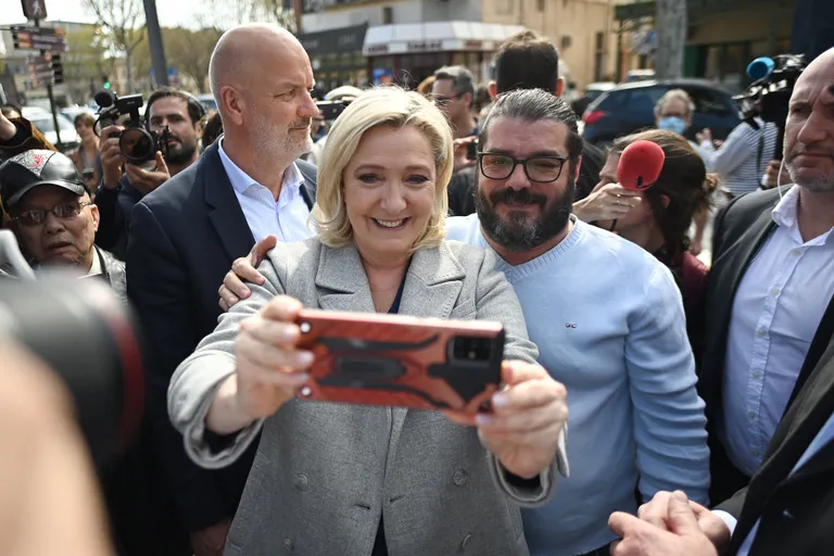 Rahvusliku Liidu presidendikandidaat Marine Le Pen seisab tõenäoliselt Macroniga silmitsi valimiste teises voorus.